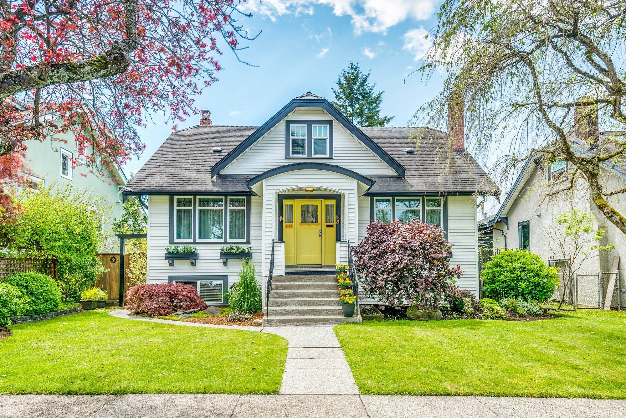 I have sold a property at 3480 TRIUMPH ST in Vancouver

